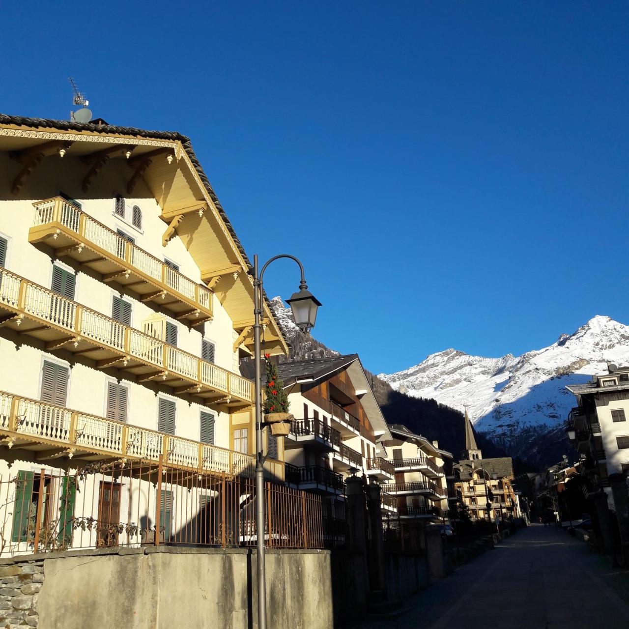 Residence Kalipe Alagna Exteriör bild