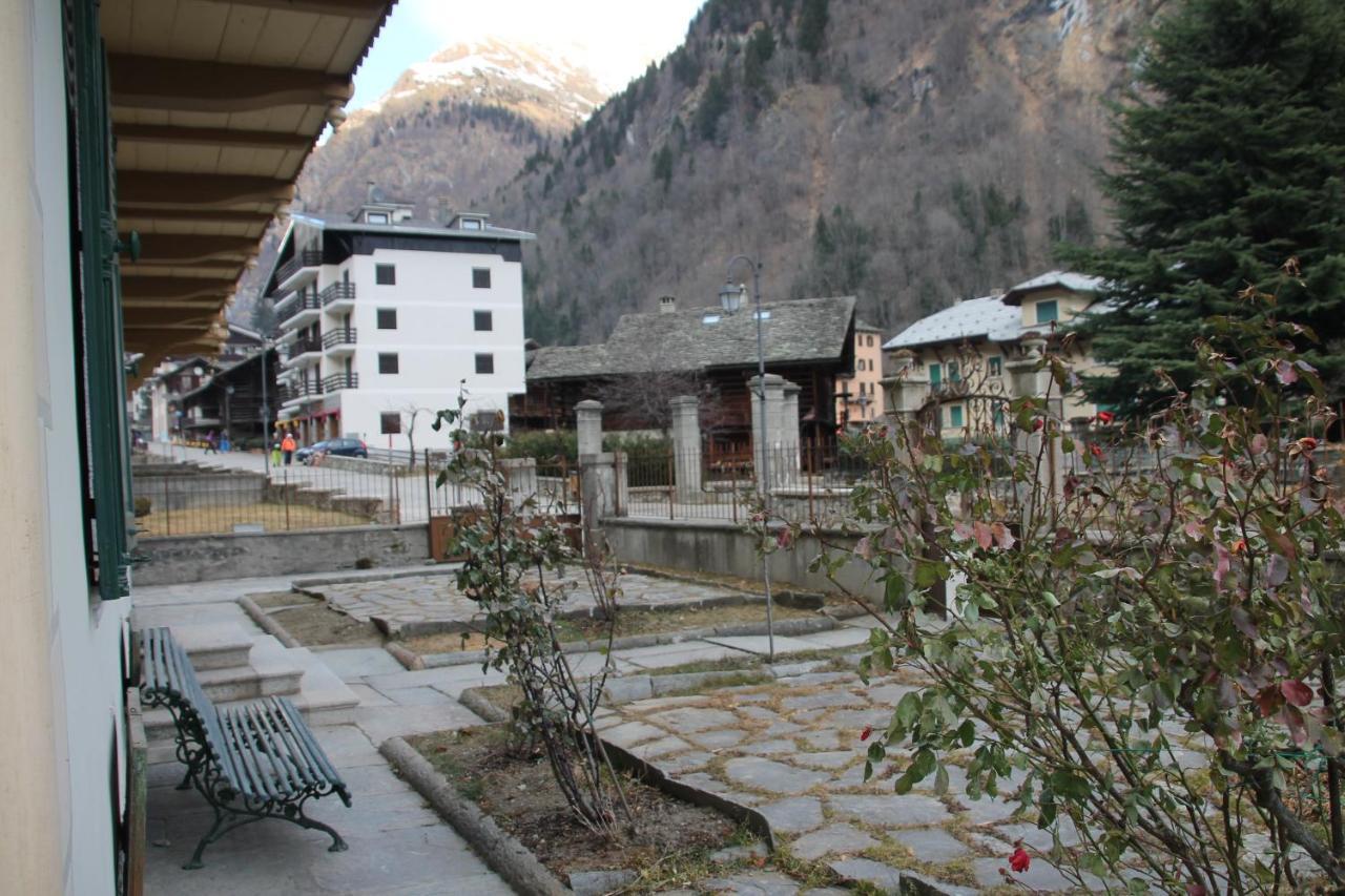 Residence Kalipe Alagna Exteriör bild